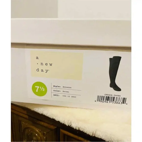 A New Day Women’s Breanna Over The Knee Riding Boots - Picture 4 of 10